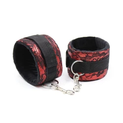 Catuse din catifea cu bandă din nailon, roșu și negru