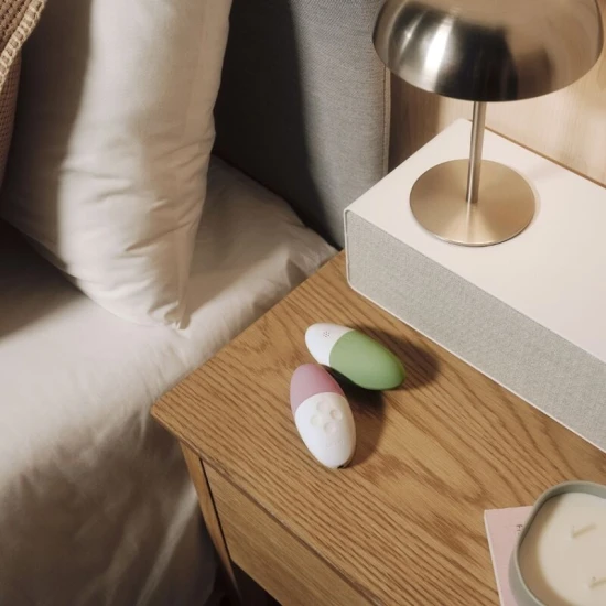 SIRI 3 - Clitoris Massager, Pistachio Cream