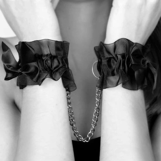 BIJOUX - Indiscrets Frou Frou - Set cătușe din organza, Roz